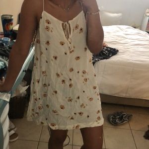 Billabong dress size small.